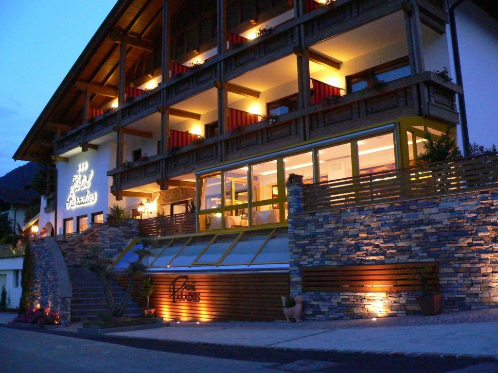 Hotel Paradies Marlengo Exterior photo